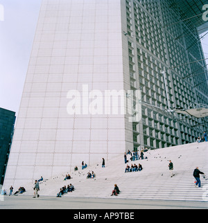 La Grande Arche au quartier des affaires de la Défense complexe dans la ville de Paris en France en Europe Banque D'Images