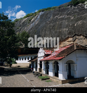 Vue extérieure des Temples Dambula Rock Asie Sri Lanka Banque D'Images