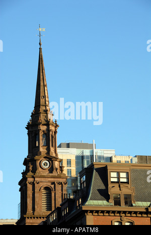 Old South Boston s nouveau clocher de l'Église à la fin du jour soleil Banque D'Images