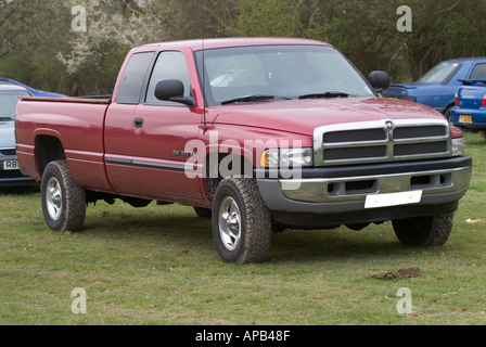 Camionnette Dodge Ram Chrysler voiture américaine us usa belle américaine au gros suv off road Banque D'Images