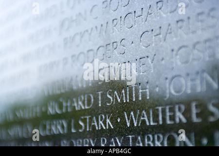 Noms sur la guerre du Vietnam Memorial Washington DC USA Banque D'Images