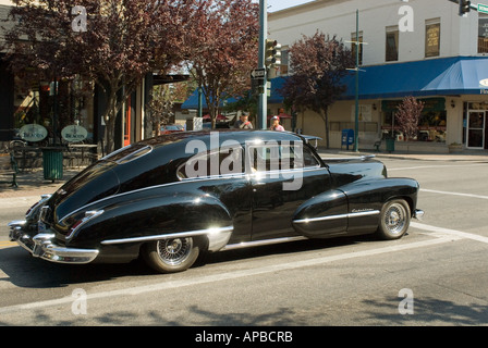 California antique car les croisières sur la rue Main, AU CENTRE-VILLE COEUR D ALENE Banque D'Images
