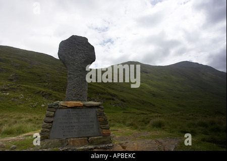 Croix celte Famine memorial à Doulough County Mayo commémorant les victimes de la famine Banque D'Images