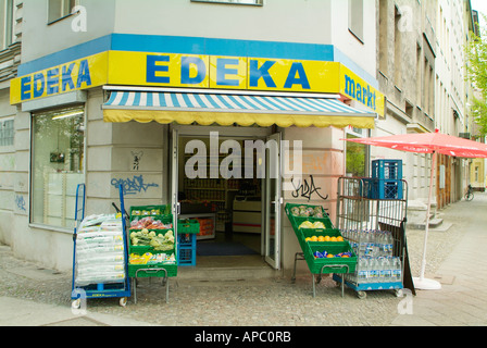 Magasin EDEKA dans Kreuzberg, Berlin, Allemagne. Banque D'Images