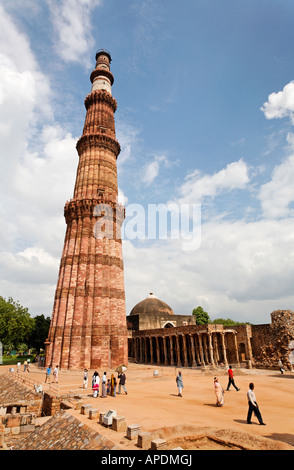 Le plus grand complexe de Qutb Minar Delhi Inde Banque D'Images