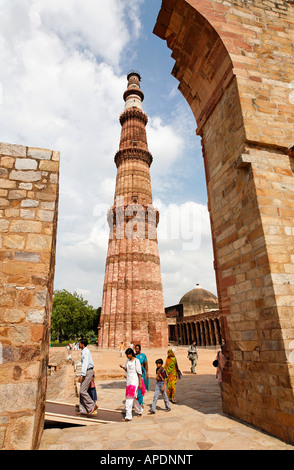 Le plus grand complexe de Qutb Minar Delhi Inde Banque D'Images