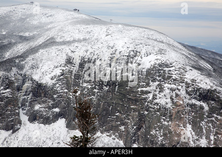 Vue panoramique de l'ancienne allée cavalière pendant les mois d'hiver, situé dans les Montagnes Blanches du New Hampshire USA Notes Banque D'Images