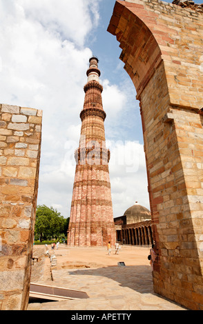 Le plus grand complexe de Qutb Minar Delhi Inde Banque D'Images