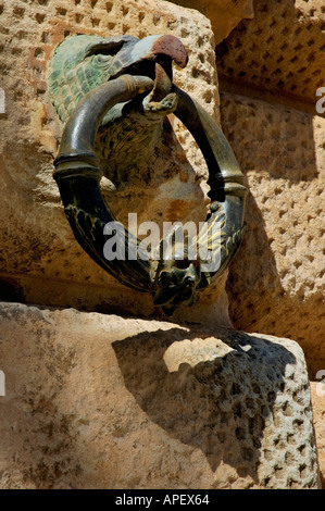 Palais de l'Alhambra de Grenade Bague Lion fer décorant la façade extérieure de l'hôtel Palacio de Carlos V Banque D'Images