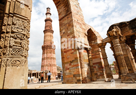 Le plus grand complexe de Qutb Minar Delhi Inde Banque D'Images