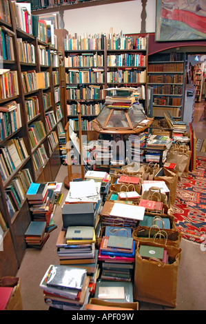 Magasin de livres usagés pour piles rechercher vente à Berkeley CA Banque D'Images