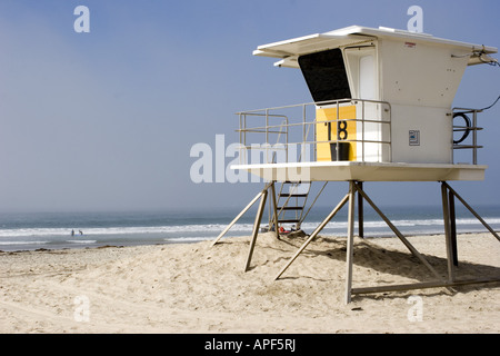 Station de garde vie sur Pacific/Mission Beach, San Diego, CA. Banque D'Images