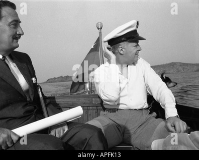 Salvador Dali avec Arturo Lopez aller à Cadaques 1956 Banque D'Images