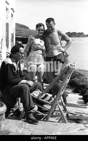 Salvador Dali avec Eleanor et Reynolds Morse en Port Lligat 1959 Banque D'Images