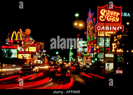 Nevada Las Vegas l'excitation de la vie nocturne la vie nocturne symbole addictive addict gain lâche fortune gagner argent jeu hasard Banque D'Images