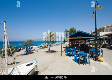 Front de mer traditionnel Taverna, Kalamaki, Province d'Héraklion, Côte Sud, Crète, Grèce Banque D'Images