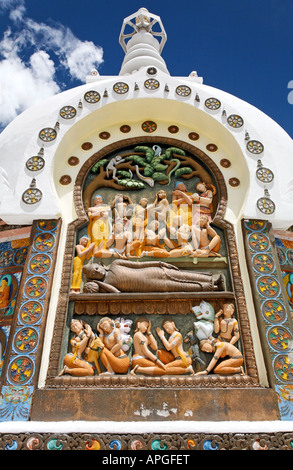 Panneau peint représentant Bouddha à la Shanti Stupa à Leh Ladakh Inde Banque D'Images