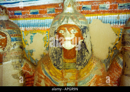 Peinture originale sur le mur de l'intérieur de la tombe de Neferrenpet sur les tombes des nobles. Egypte Louxor rive ouest. Banque D'Images