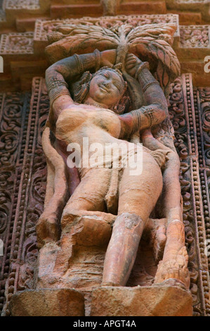 Statue d'Orissa danseur à Raja Rani Mandir Bhubaneswar Orissa Inde AD 1100 Banque D'Images