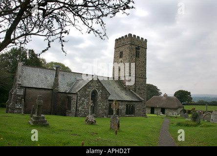 St Peters Church et ma chère mère réveil, Buckland-dans-la-lande, Devon Banque D'Images