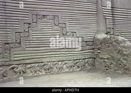 Géographie / voyage, Pérou, Chanchan, ancienne capitale des Chimu, détail : mur de secours, l'Amérique du Sud, du poisson et des pélicans, culte mochica Banque D'Images