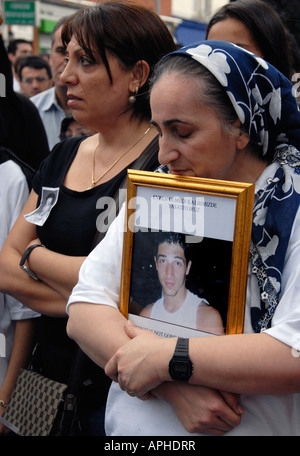 Mémorial de la rue pour un jeune Evren poignardé à mort par Crystal Palace dans le sud de Londres Décembre 2007 Banque D'Images