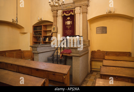 Intérieur de la Synagogue Remu Kazimierz Krakow Pologne Banque D'Images