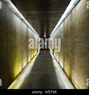 L'intérieur des Martyrs français de la Déportation memorial Ile de la Cité, Paris, France, l'Europe montrant la lumière murs Banque D'Images