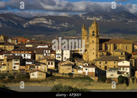 L'Espagne, Rioja Alavesa,. Petite ville d'Elciego jusqu'à récemment essentiellement non touché par des influences modernes Banque D'Images