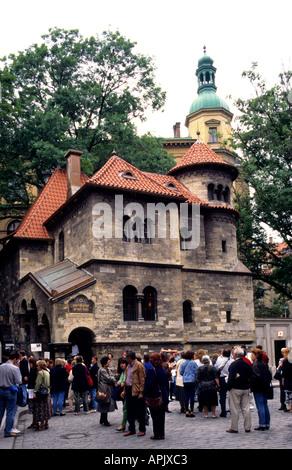 Synagoge Staranova tombeau vieux cimetière juif de Prague Banque D'Images