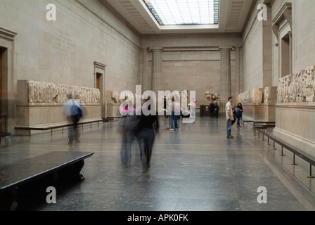 Une vue sur le Parthénon galerie dans le British Museum, Londres. Banque D'Images