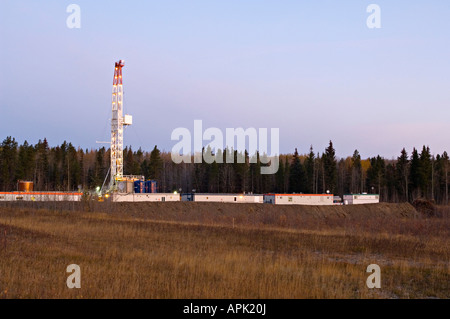 Un appareil de forage pour l'exploration de minéraux souterrains. Banque D'Images