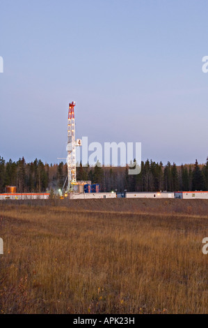 Un appareil de forage pour l'exploration de minéraux souterrains. Banque D'Images