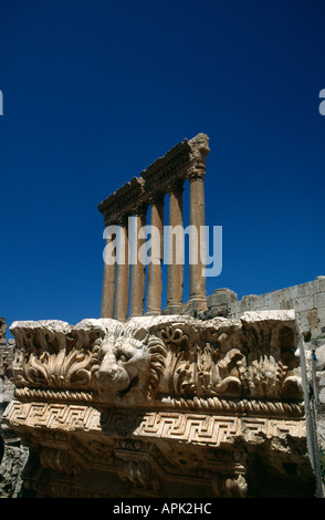 Frise Lion par le Temple de Jupiter, de Baalbek, au Liban. Le temple a le plus grand colonnes romaines dans le monde. Banque D'Images