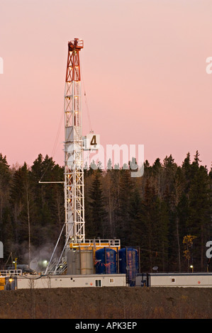 Un appareil de forage pour l'exploration de minéraux souterrains. Banque D'Images