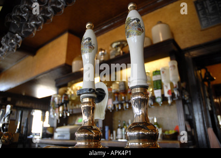 La gare de Stratford London Tavern Banque D'Images