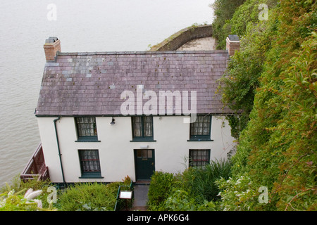 Le hangar à bateaux du poète Dylan Thomas à Laugharne Carmarthenshire Banque D'Images