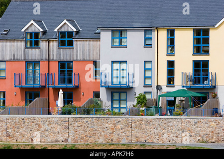 Appartements nouvellement construit en terrasses et de cottages à Pembroke au Pays de Galles Banque D'Images