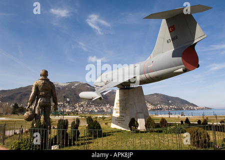 Rgp. Firtina général s'occupe d'Ordu ville avec son jet de combat Banque D'Images