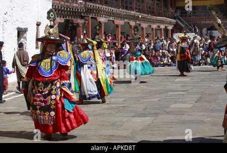 Wangdue Tsechu festival, Shhanag - la danse des chapeaux noirs, Bhoutan, Wangdue Phodrang Banque D'Images