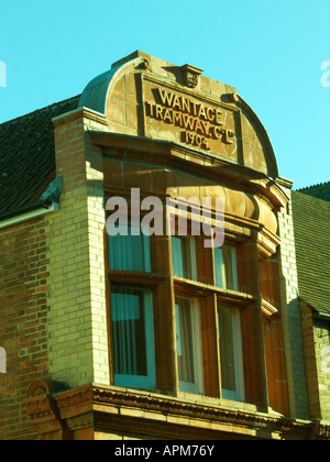 WANTAGE, Oxon, UK. 13 novembre 2004. Capacités montrant décorative de la coopération de 1904 Tramway Wantage office building Banque D'Images