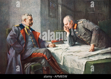 Le général Paul Von Hindenburg, 1847 - 1934 et le chef d'état-major Erich Von Ludendorff, 1865 - 1937, à la table des cartes. Banque D'Images