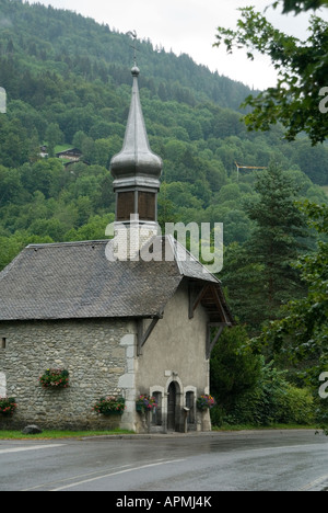 Le joli village de Samoëns en France. Banque D'Images