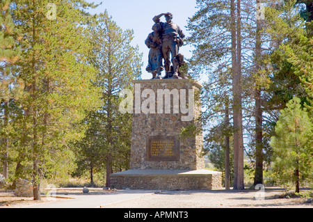 Statue mémorial aux victimes de la Fondation partie près de Truckee Californie Banque D'Images