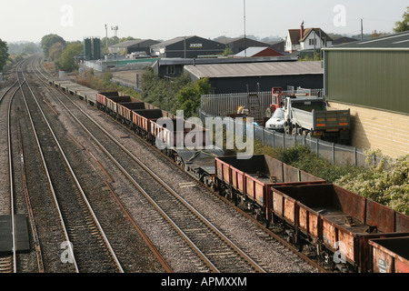 Wagons vides sur un train de marchandises près de Swindon Banque D'Images