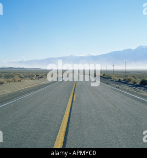 Route dans les montagnes Banque D'Images