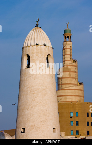 Moyen orient Qatar Doha qassim mosquée et la tour du centre islamique Banque D'Images