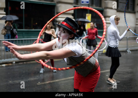 Danseuse sur Broadway à la première parade de danse de la ville de New York en 2007 Banque D'Images