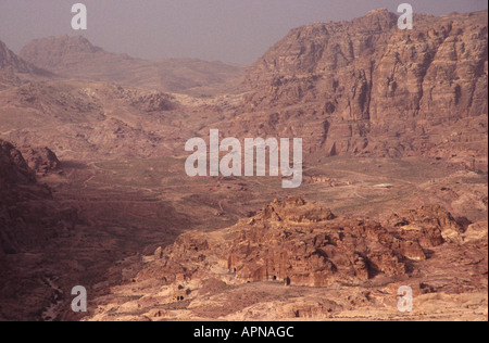 La Jordanie d'une vue sur le désert et l'ancienne ville de Petra Banque D'Images