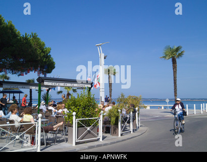 Cafe promenade du front de mer d'Arcachon Aquitaine France Banque D'Images